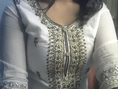 Snapshot of SiaraSiyA chatting on December 29, 2024, 4:29 pm SiaraSiyA online show from December 29, 2024, 4:29 pm