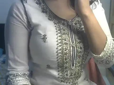 Snapshot of SiaraSiyA chatting on January 8, 2025, 6:41 pm SiaraSiyA online show from January 8, 2025, 6:41 pm