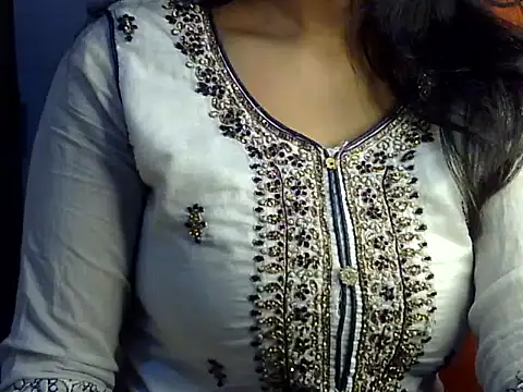 SiaraSiyA online show from May 8, 2026, 5:17 pm