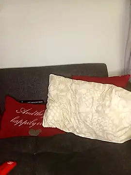 CrystalSoul35 online show from September 29, 2025, 9:09 pm