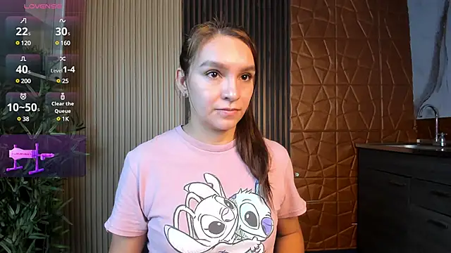 miataylorr1 online show from March 12, 2025, 11:54 am