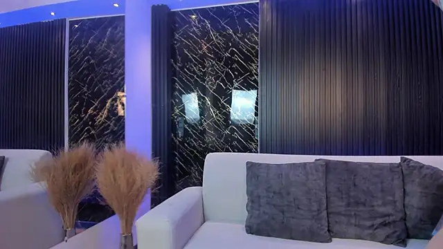 miataylorr1 online show from February 21, 2025, 6:26 pm