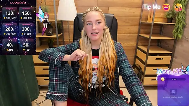  fiona Love online show from December 3, 2024, 9:28 pm