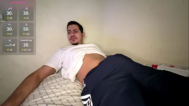 Snapshot of steven_clain chatting on October 26, 2025, 1:44 pm steven clain online show from October 26, 2025, 1:44 pm