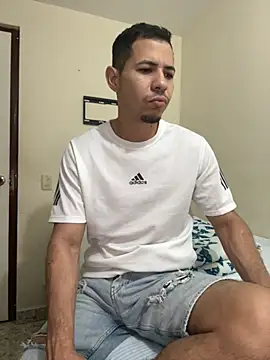 Snapshot of steven_clain chatting on September 24, 2025, 9:16 am steven clain online show from September 24, 2025, 9:16 am