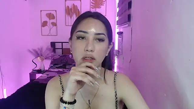 Snapshot of TS_QueenMistress chatting on March 18, 2025, 8:39 am TS QueenMistress online show from March 18, 2025, 8:39 am