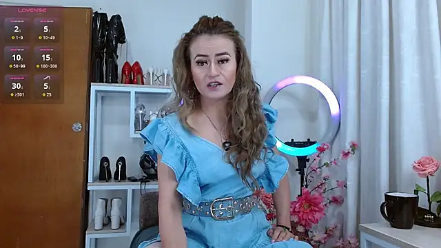 Snapshot of magenta_maturr chatting on September 10, 2025, 12:15 pm magenta maturr online show from September 10, 2025, 12:15 pm