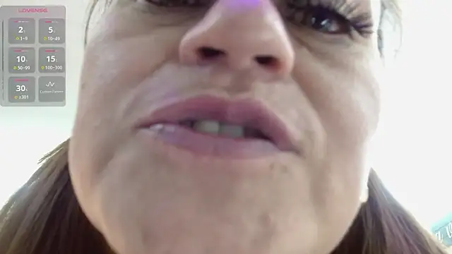Snapshot of magenta_maturr chatting on July 14, 2026, 2:05 am magenta maturr online show from July 14, 2026, 2:05 am