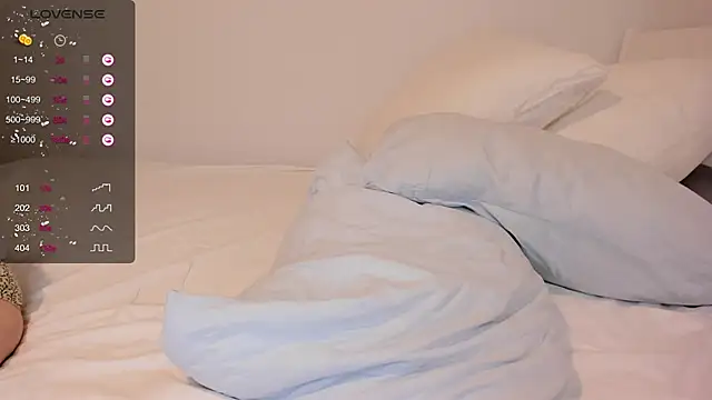  Snorkmaiden  online show from December 2, 2025, 12:51 pm