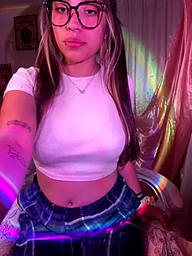 soysofi01 online show from September 10, 2025, 1:04 am