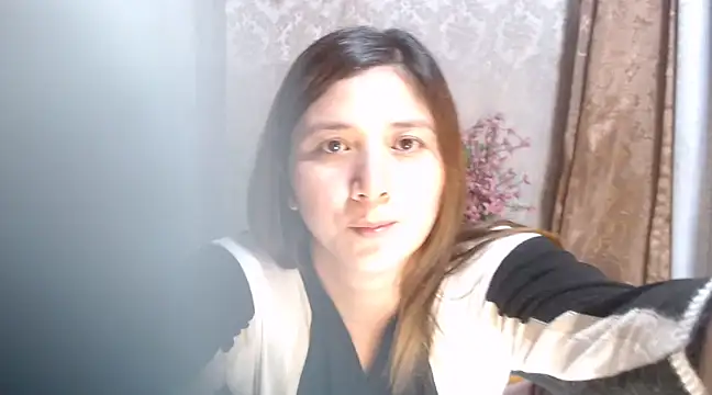 MS Isabella Snow92 online show from February 20, 2025, 11:32 pm