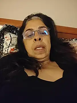 Susannemilf online show from November 12, 2025, 11:58 am