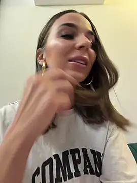 Snapshot of Bad_Giorgia chatting on October 15, 2025, 9:06 am Bad Giorgia online show from October 15, 2025, 9:06 am