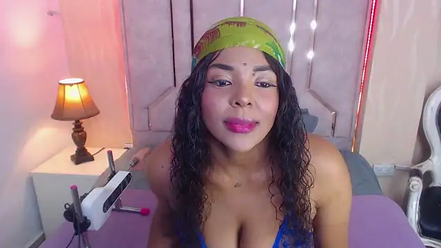 Snapshot of TashaDex chatting on October 18, 2025, 12:40 pm TashaDex online show from October 18, 2025, 12:40 pm