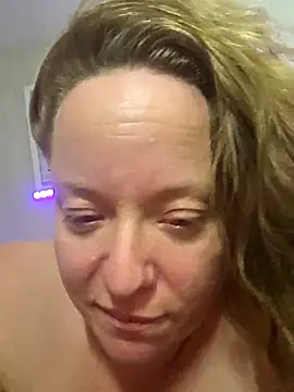 julimonroe online show from March 2, 2025, 4:58 pm