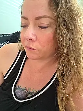 julimonroe online show from February 21, 2026, 5:15 pm