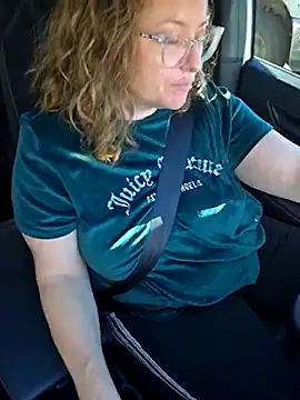 julimonroe online show from February 25, 2025, 3:31 pm