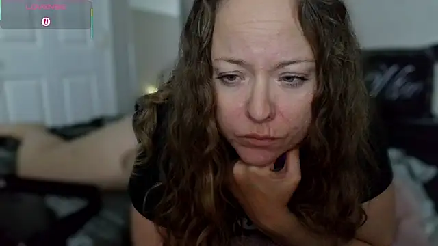 Snapshot of julimonroe chatting on September 24, 2025, 3:02 am julimonroe online show from September 24, 2025, 3:02 am