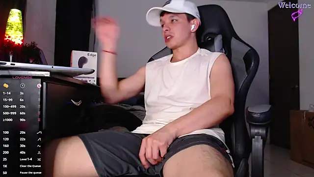 Angel-Twink online show from February 12, 2026, 2:33 am