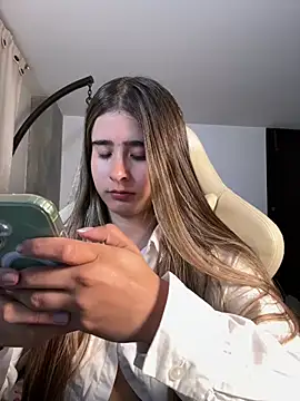 Snapshot of Stormiie777 chatting on February 6, 2026, 1:34 am Stormiie777 online show from February 6, 2026, 1:34 am