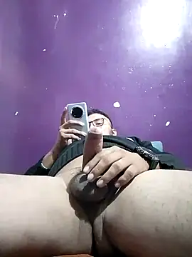 Snapshot of Chiquitopapa69 chatting on January 14, 2026, 4:10 pm Chiquitopapa69 online show from January 14, 2026, 4:10 pm