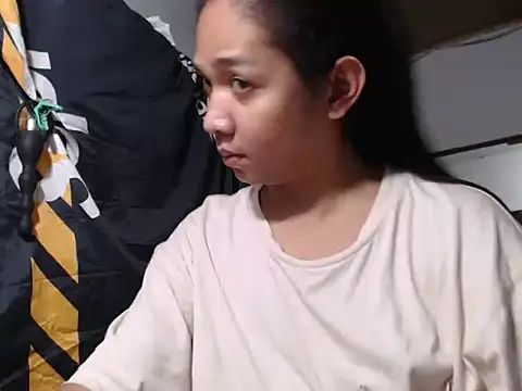 Snapshot of Valentinasbody chatting on September 21, 2025, 5:40 pm Valentinasbody online show from September 21, 2025, 5:40 pm