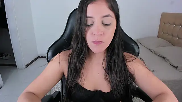 EmmaGrace1999 online show from March 22, 2026, 1:31 am