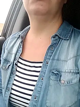 Snapshot of Saysomething3 chatting on October 6, 2025, 8:37 am Saysomething3 online show from October 6, 2025, 8:37 am