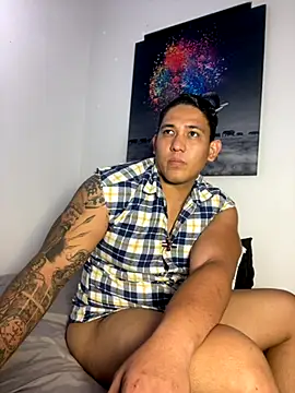 Snapshot of Colton_Massif chatting on September 18, 2025, 1:30 am Colton Massif online show from September 18, 2025, 1:30 am