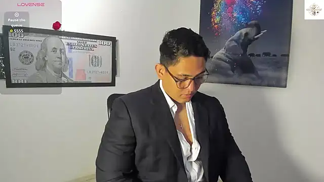 Snapshot of Colton_Massif chatting on October 18, 2025, 4:14 am Colton Massif online show from October 18, 2025, 4:14 am