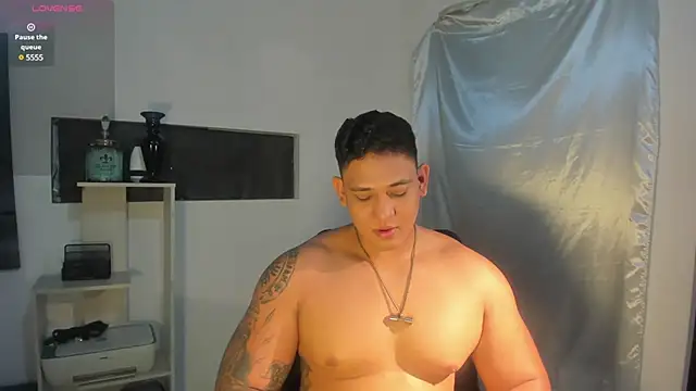 Colton Massif online show from December 26, 2024, 6:41 am