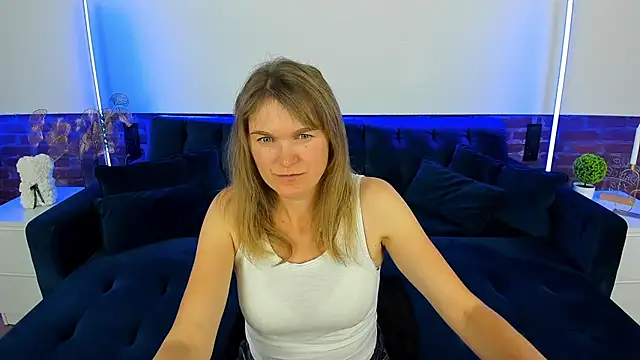 Snapshot of Anabell_xxx chatting on October 2, 2025, 6:33 pm Anabell xxx online show from October 2, 2025, 6:33 pm