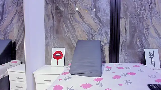 Snapshot of HellenJohansson chatting on October 18, 2025, 7:16 pm HellenJohansson online show from October 18, 2025, 7:16 pm