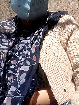 Snapshot of Lattika-Bhabhi chatting on February 7, 2025, 7:07 am Lattika-Bhabhi online show from February 7, 2025, 7:07 am