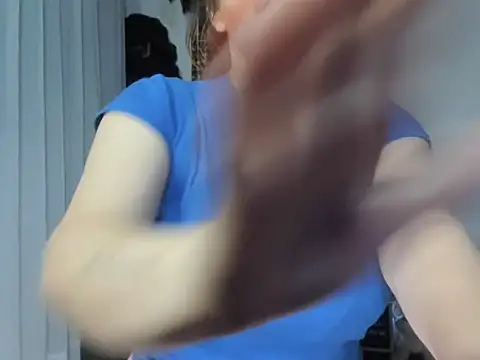 Snapshot of lorenitabella chatting on October 15, 2025, 8:22 am lorenitabella online show from October 15, 2025, 8:22 am