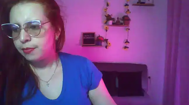 lorenitabella online show from March 17, 2025, 10:29 pm