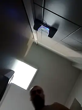 kevgir08 online show from December 6, 2024, 11:52 pm