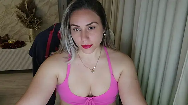 Snapshot of Annyfit4you chatting on March 18, 2025, 7:12 pm Annyfit4you online show from March 18, 2025, 7:12 pm