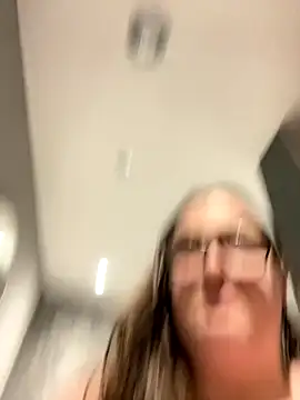 Rebecca Summer online show from November 27, 2025, 7:20 am