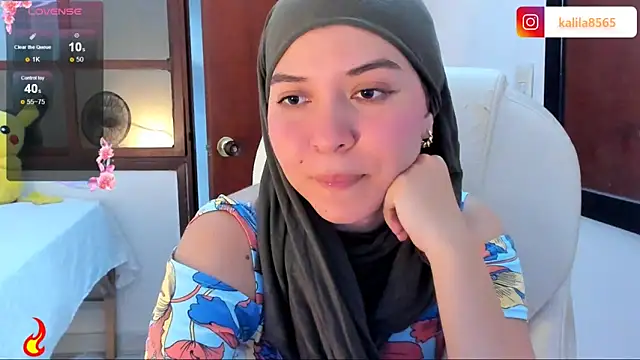 Snapshot of MatchedEyebrow chatting on October 3, 2025, 9:16 pm MatchedEyebrow online show from October 3, 2025, 9:16 pm