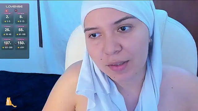 MatchedEyebrow online show from December 25, 2024, 11:53 pm