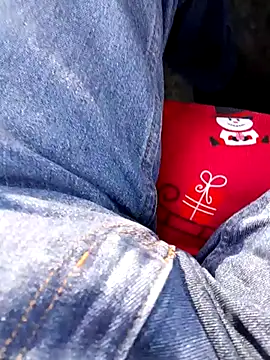 Snapshot of feet_toes chatting on February 20, 2025, 1:19 pm feet toes online show from February 20, 2025, 1:19 pm