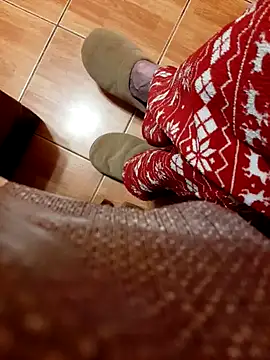 Snapshot of feet_toes chatting on March 23, 2025, 3:32 am feet toes online show from March 23, 2025, 3:32 am