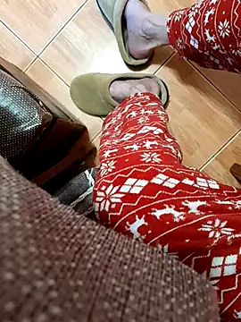 Snapshot of feet_toes chatting on February 22, 2025, 5:44 am feet toes online show from February 22, 2025, 5:44 am