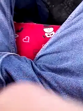 Snapshot of feet_toes chatting on February 21, 2025, 10:28 am feet toes online show from February 21, 2025, 10:28 am