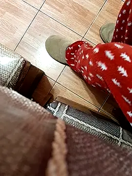 Snapshot of feet_toes chatting on February 27, 2025, 5:29 am feet toes online show from February 27, 2025, 5:29 am