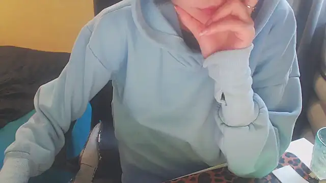 Snapshot of Laco-cO chatting on December 1, 2025, 8:15 am Laco-cO online show from December 1, 2025, 8:15 am