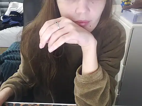 Snapshot of Laco-cO chatting on December 20, 2025, 1:36 pm Laco-cO online show from December 20, 2025, 1:36 pm