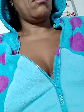 Molly newman6 online show from November 6, 2025, 5:44 am