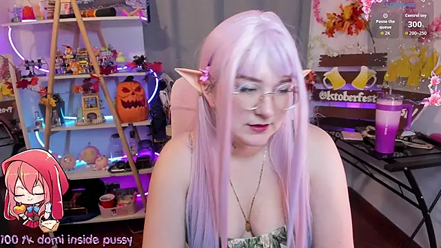 HunnyyLove online show from October 10, 2025, 5:25 pm